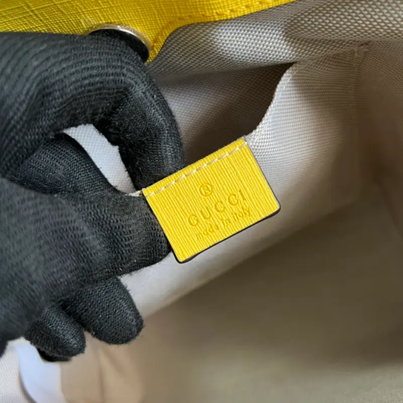 410812 CM 9 High-Quality Bags - Image 8