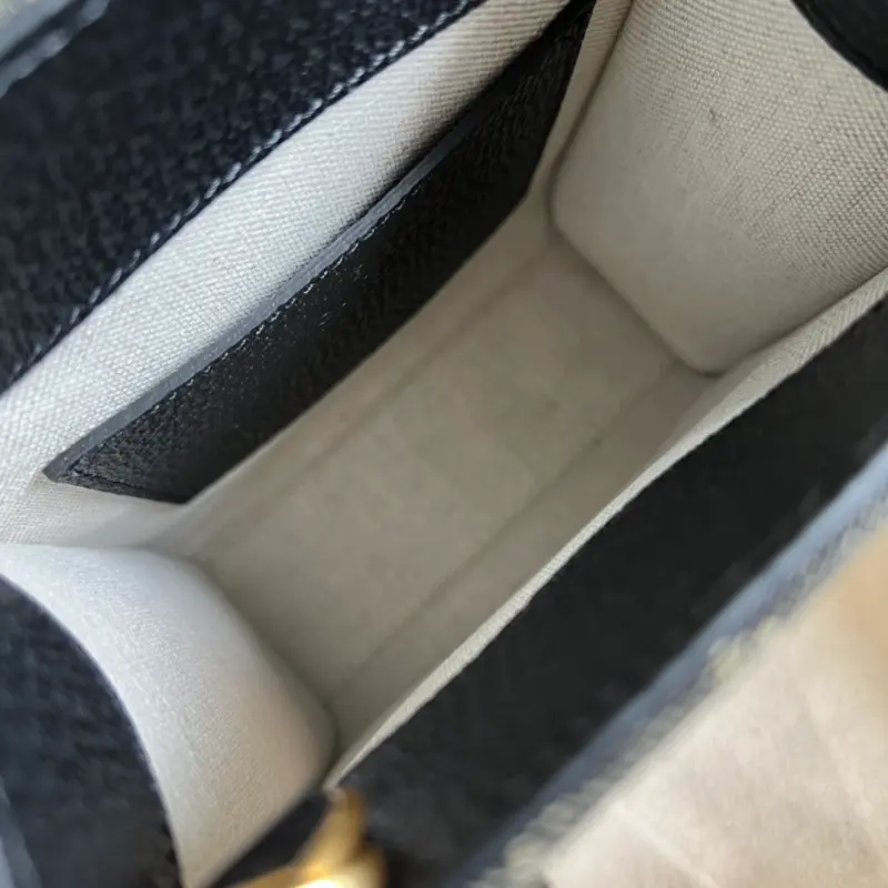 671623 CM 1 High-Quality Bags - Image 8