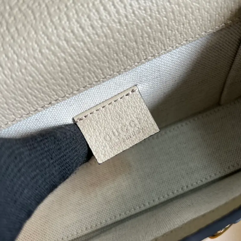 699296 CM 3 High-Quality Bags - Image 8