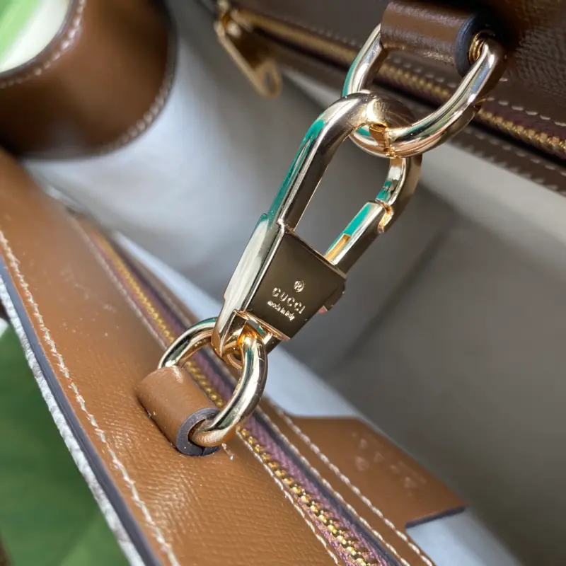 659983 CM 2 High-Quality Bags - Image 8