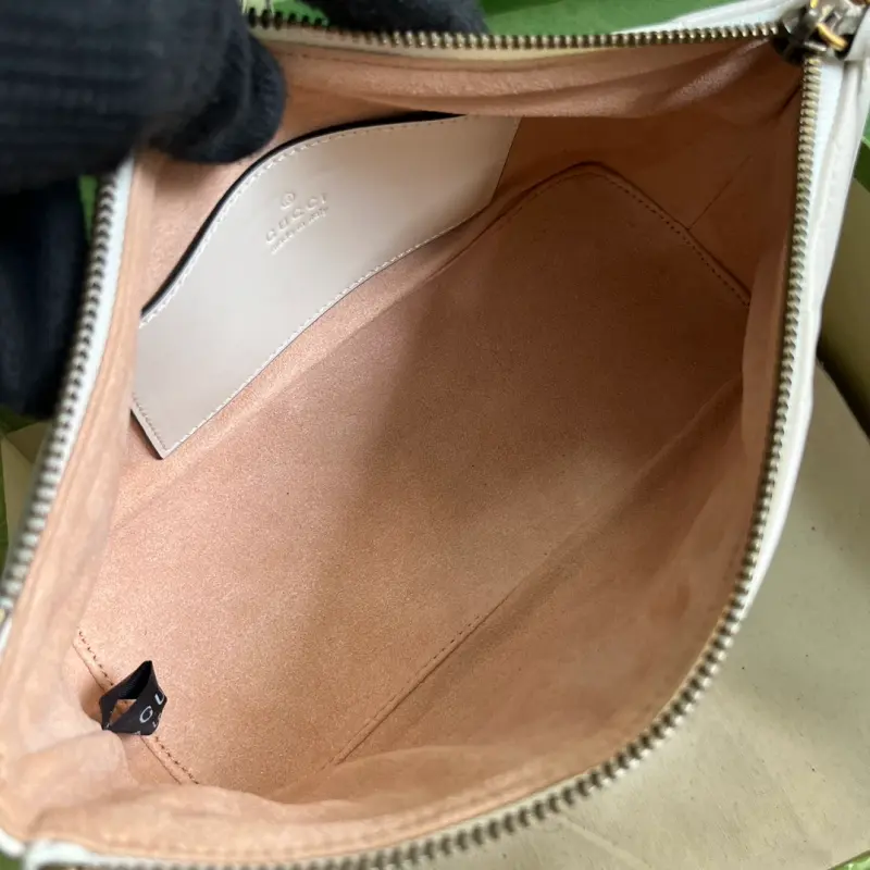 739166 CM 4 High-Quality Bags - Image 8