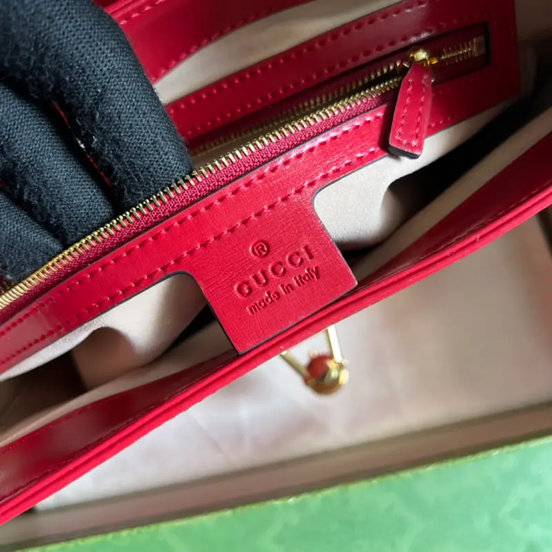 636709 CM 4 High-Quality Bags - Image 8