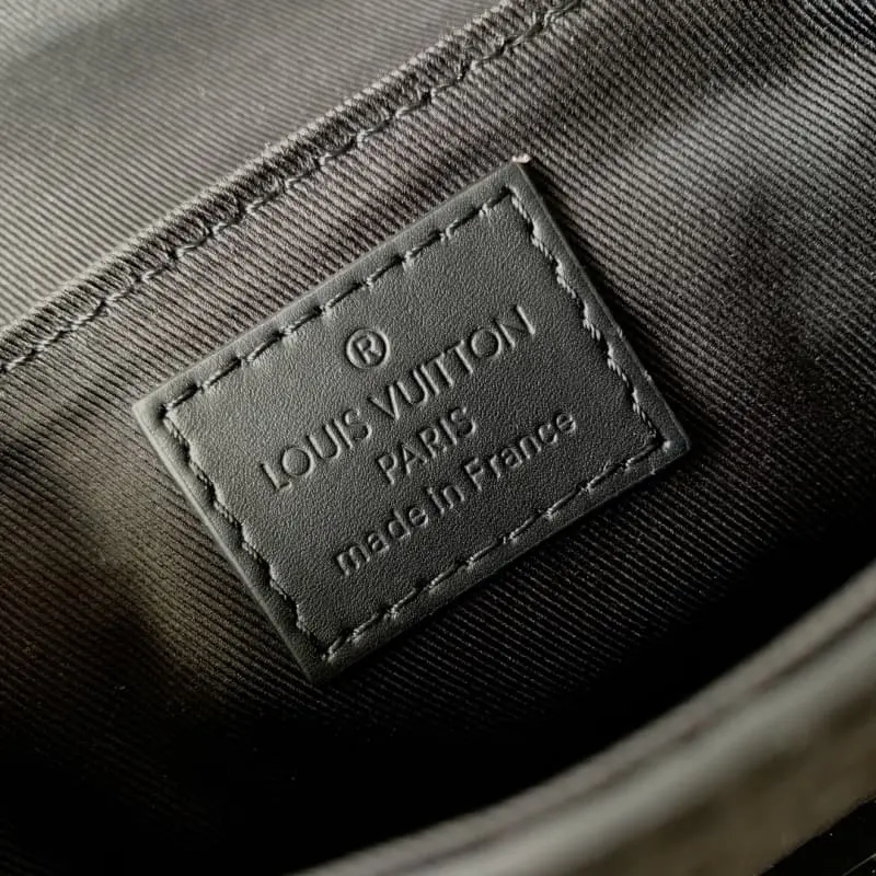 M83148 12.5x11x5.5cm High Quality Bags - Image 8