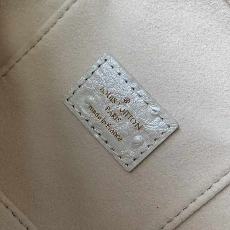 N85911 White 19x11.5x6.5cm High Quality Bags - Image 8