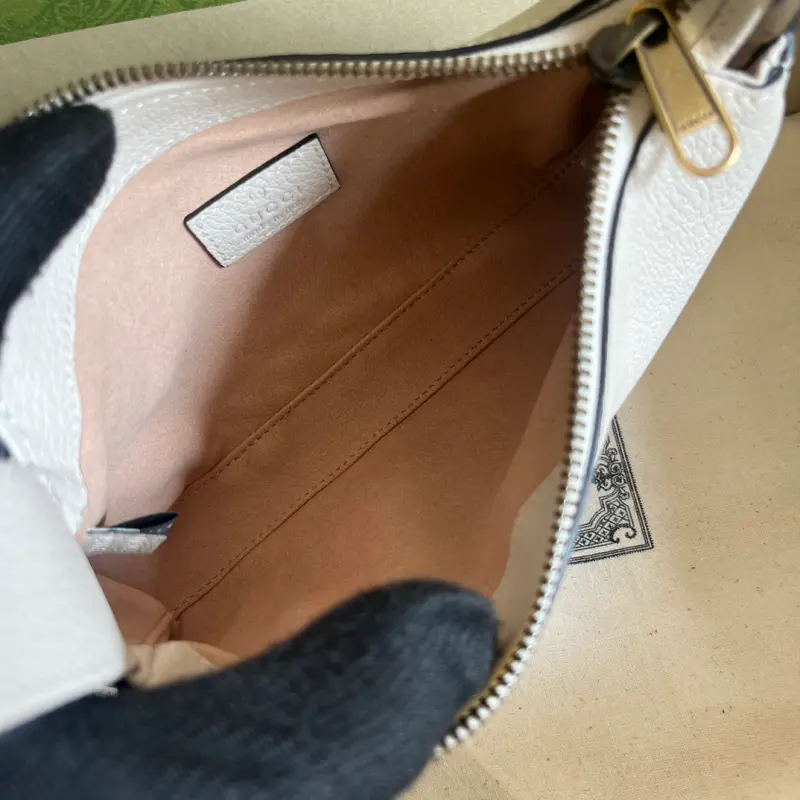 739076 CM 7 High-Quality Bags - Image 8