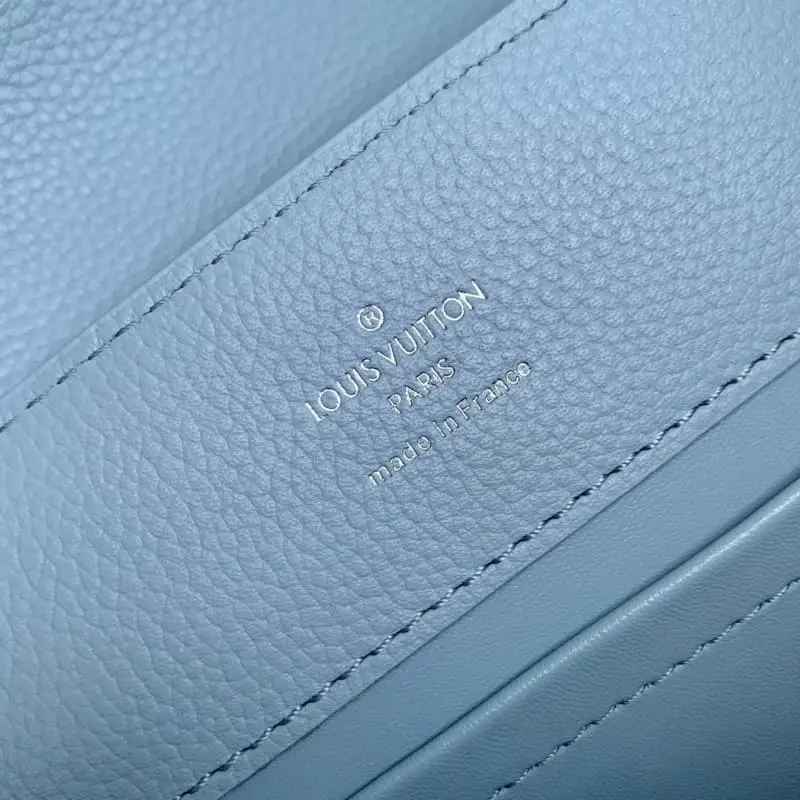 M11422 BlueMedium 33x19x9cm High Quality Bags - Image 8