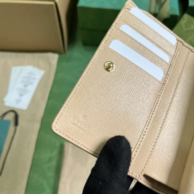 772640 CM 4 High-Quality Bags - Image 8