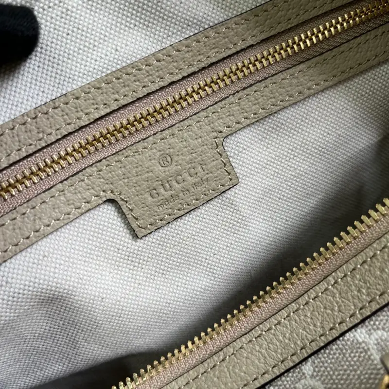 772065 CM 1 High-Quality Bags - Image 8