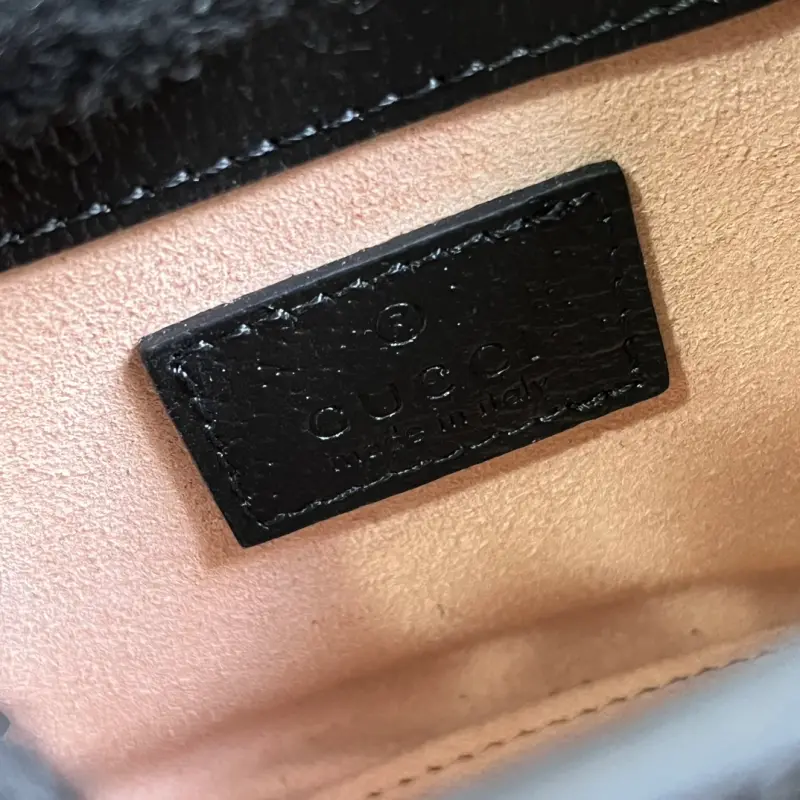 760251 CM 1 High-Quality Bags - Image 8