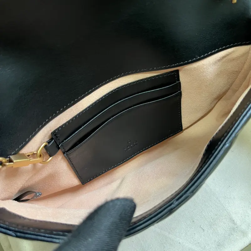 751526 CM 4 High-Quality Bags - Image 8