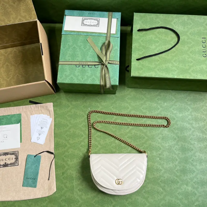 746431 CM 3 High-Quality Bags - Image 8