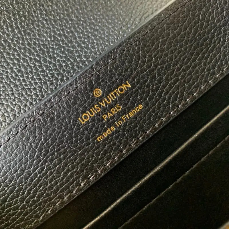 M24666 Black 33x19x9cm High Quality Bags - Image 8