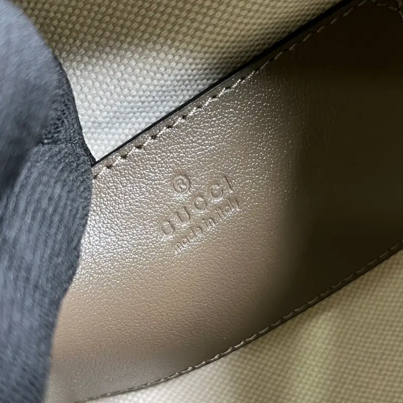 744434 CM 4 High-Quality Bags - Image 8