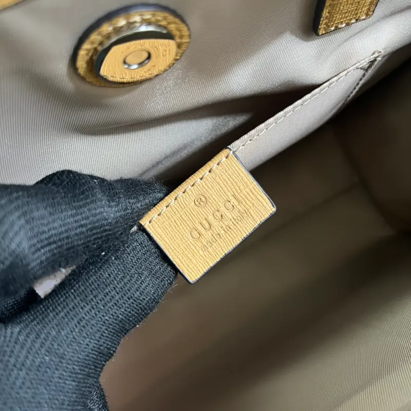 605614 CM 8 High-Quality Bags - Image 8