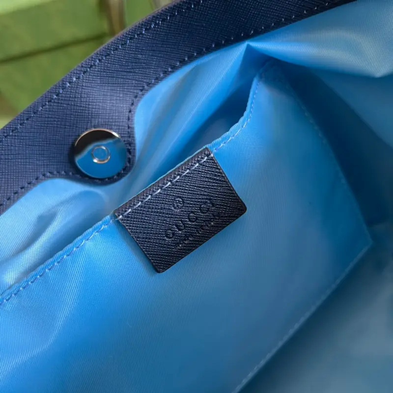 410812 CM 32 High-Quality Bags - Image 8