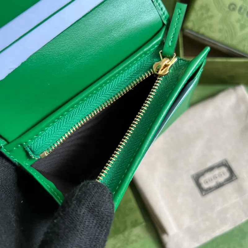 723786 CM 4 High-Quality Bags - Image 8