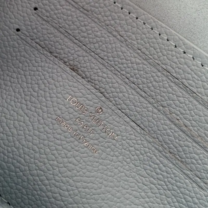 M83637 23.5x12x4.3cm High Quality Bags - Image 8