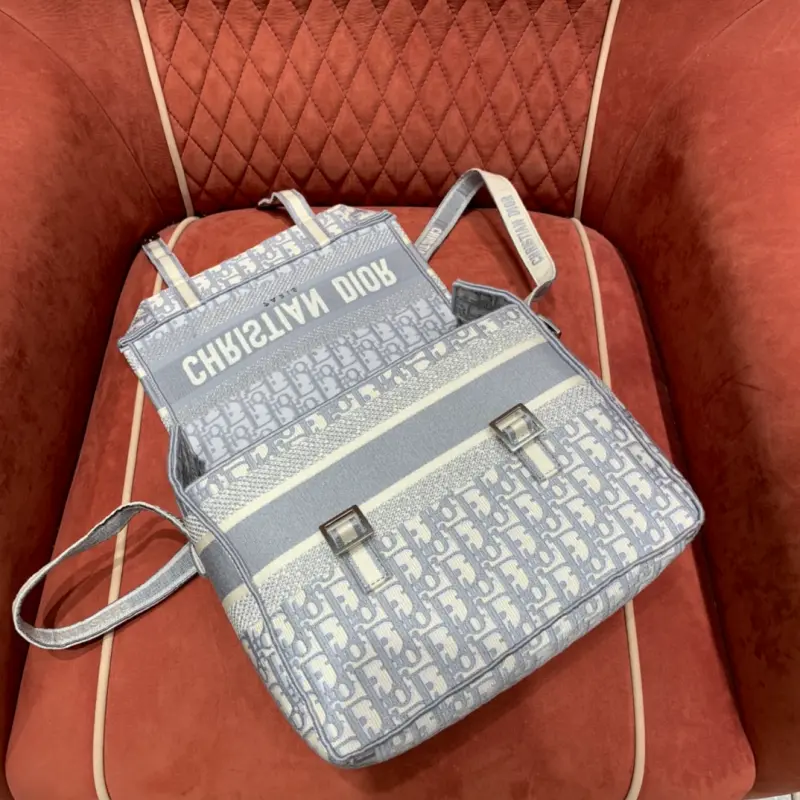 ML193 2 High Quality Bags - Image 8