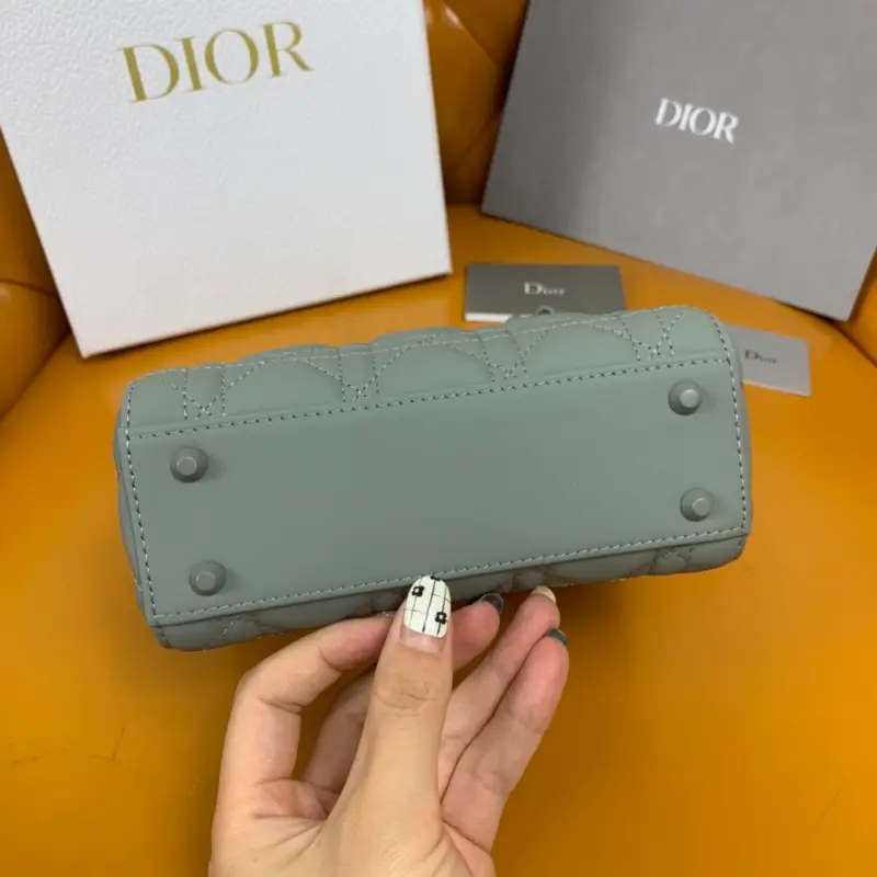 ML184 3 High Quality Bags - Image 8