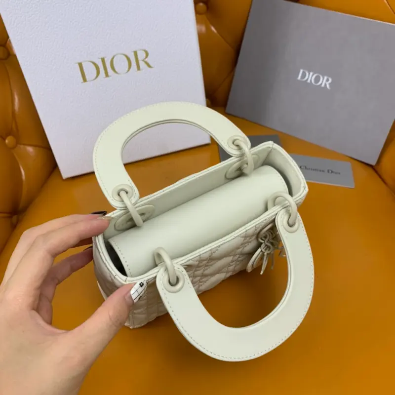 ML184 2 High Quality Bags - Image 7