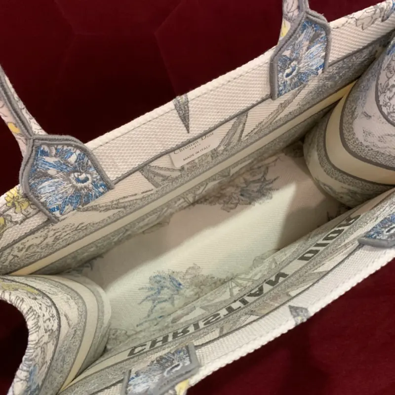 ML166 3 High Quality Bags - Image 8