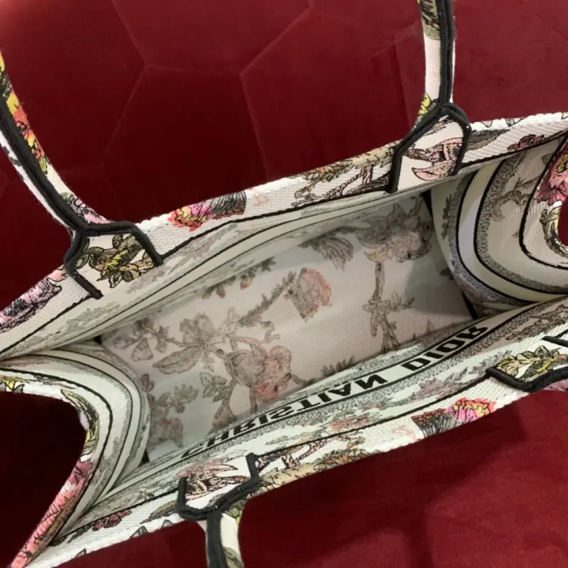 ML166 1 High Quality Bags - Image 7