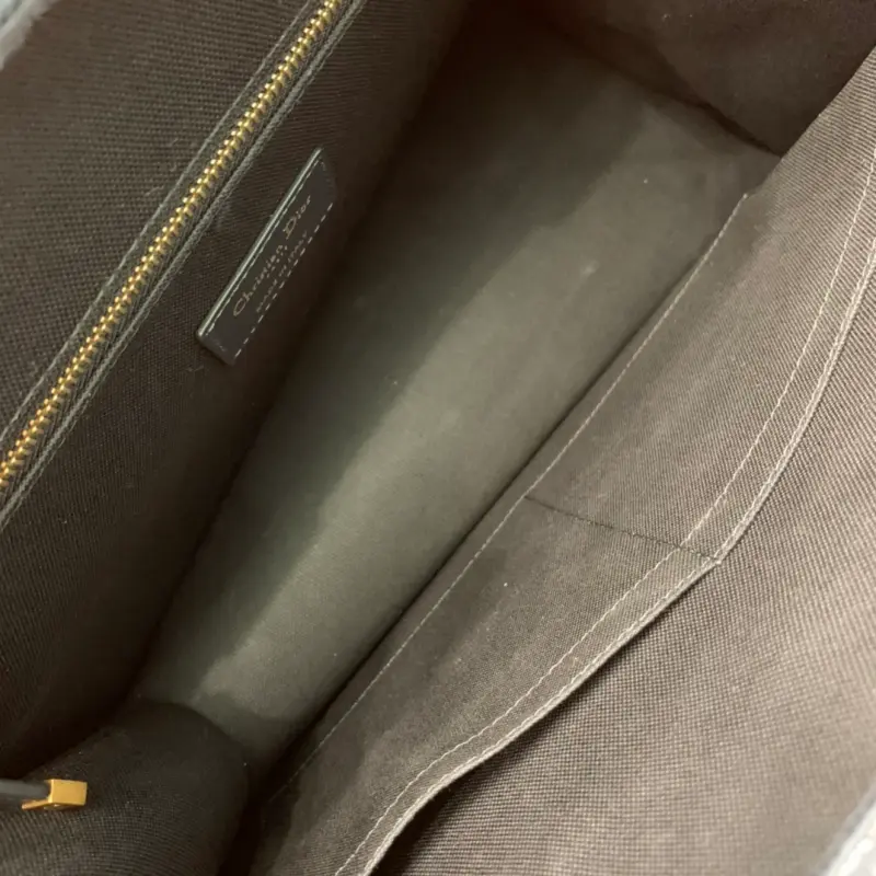 ML142 Medium High Quality Bags - Image 8