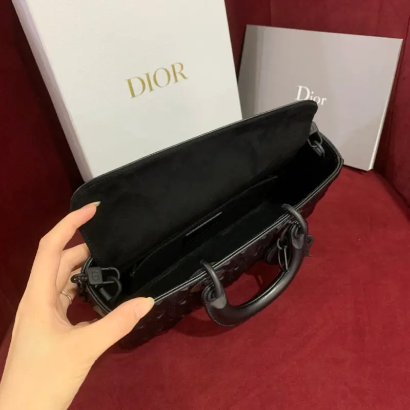 ML132 High Quality Bags - Image 8