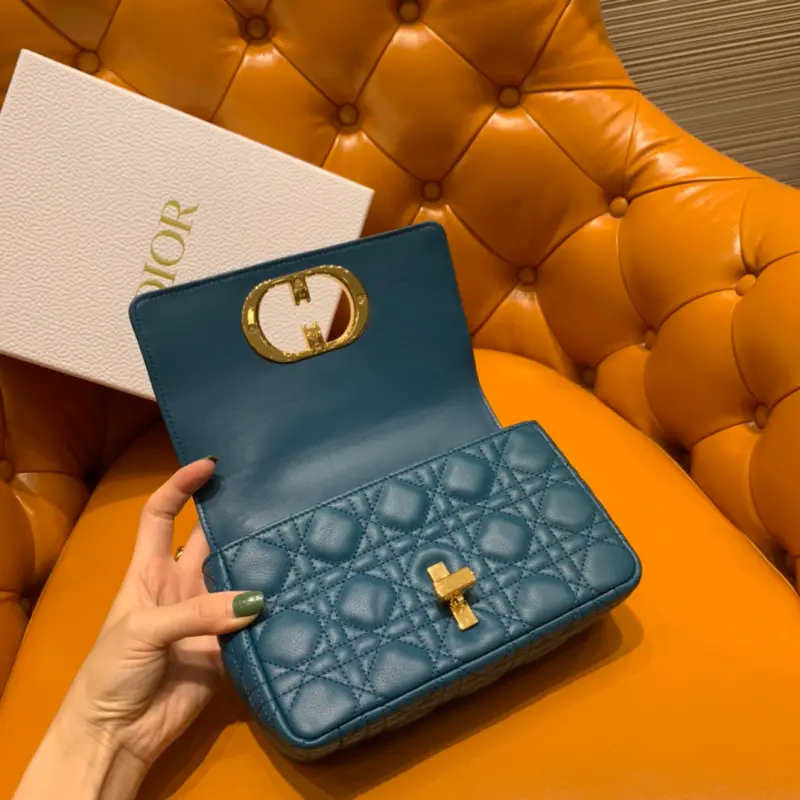 ML125 2 High Quality Bags - Image 8