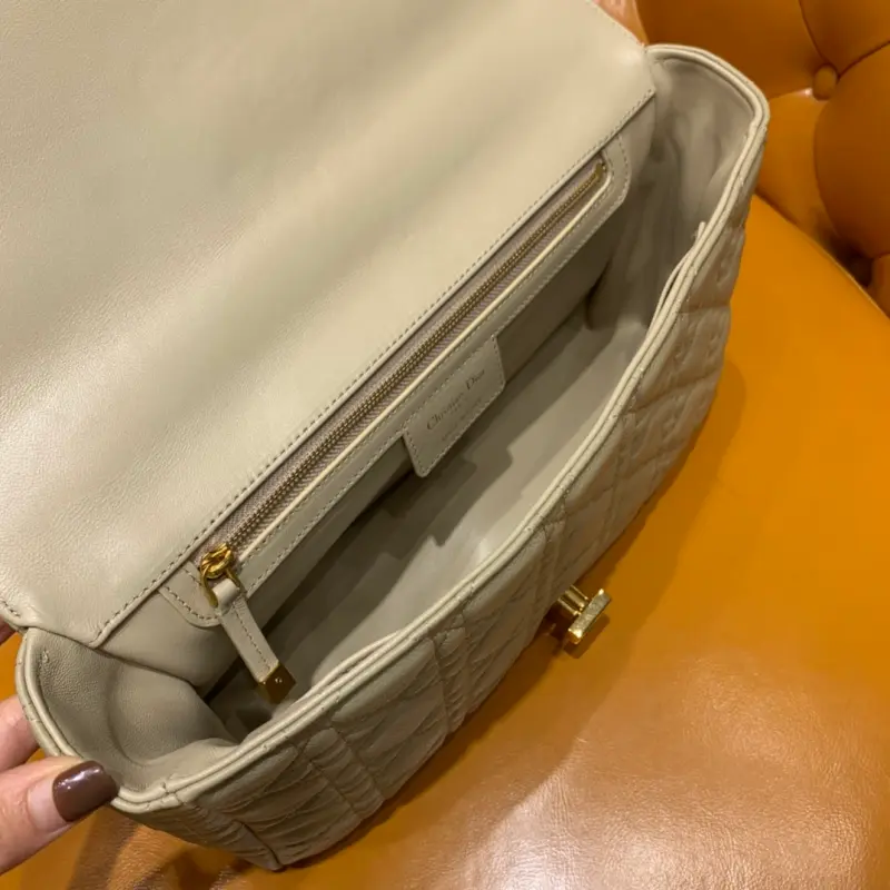 ML126 High Quality Bags - Image 6