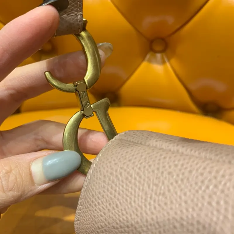 ML121 1 High Quality Bags - Image 8