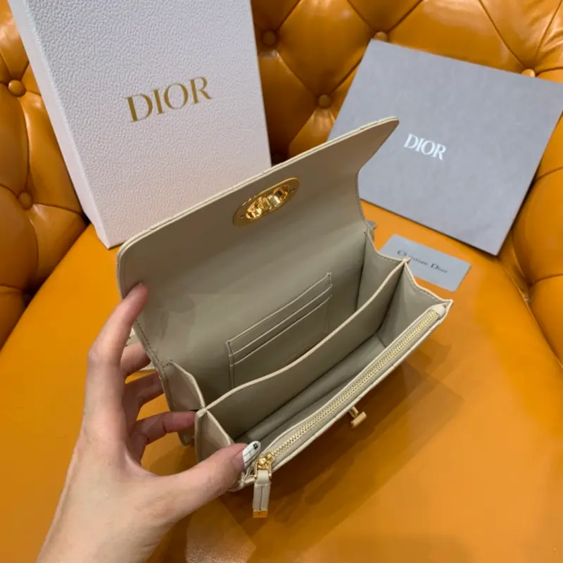 ML101 Creamy Apricot High Quality Bags - Image 9