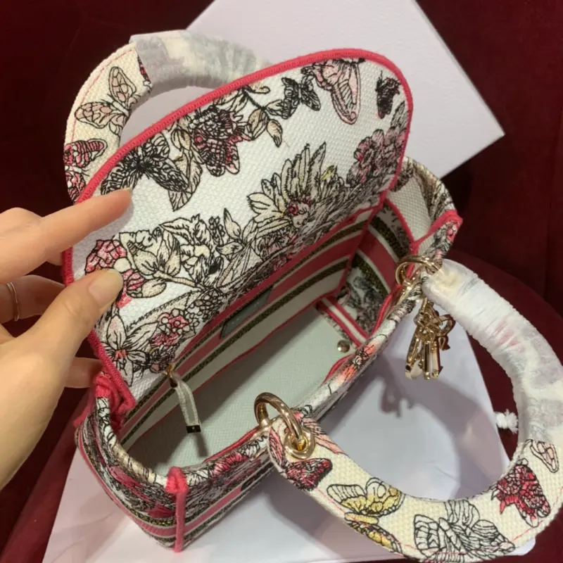 ML49 High Quality Bags - Image 8