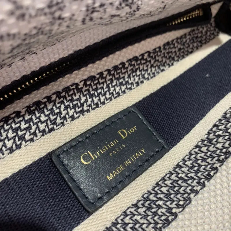 ML46 High Quality Bags - Image 9