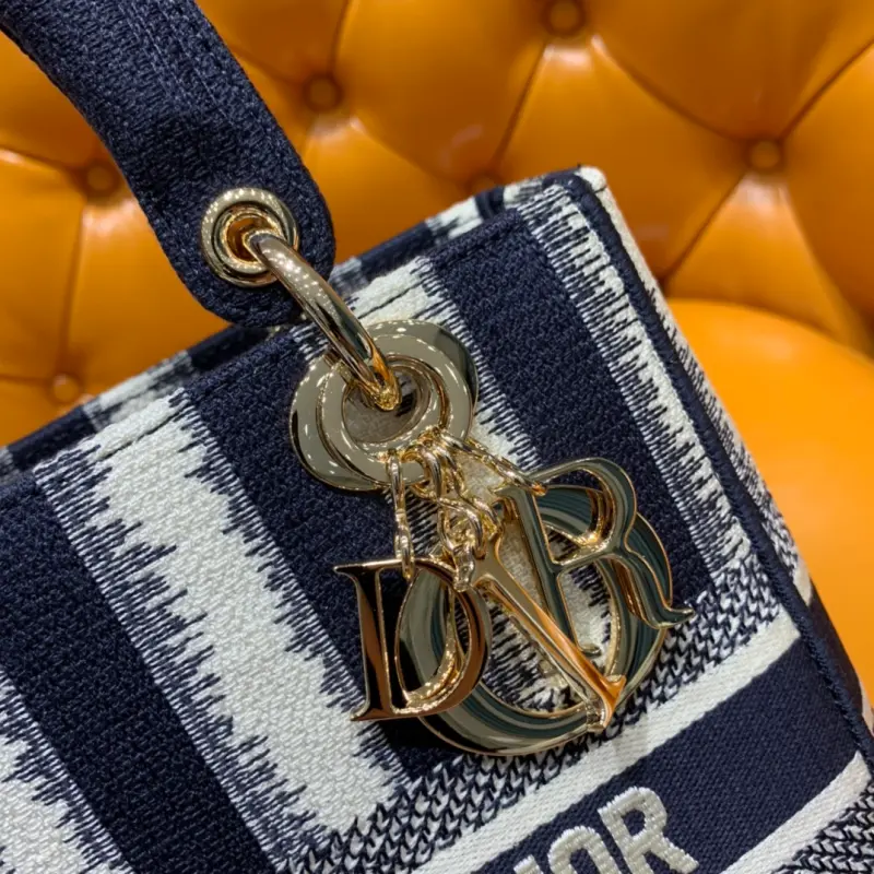 ML33 High Quality Bags - Image 8