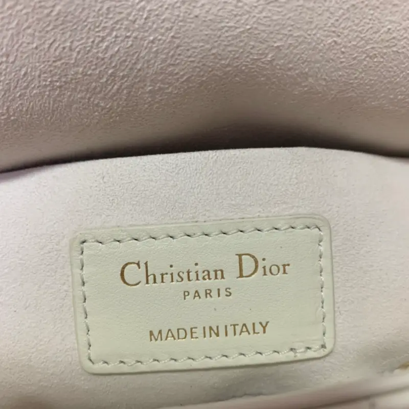 ML24 2 High Quality Bags - Image 8