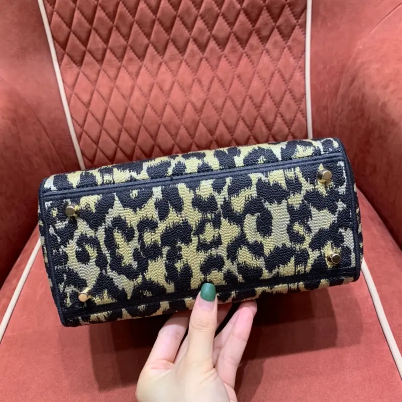 ML22 High Quality Bags - Image 8