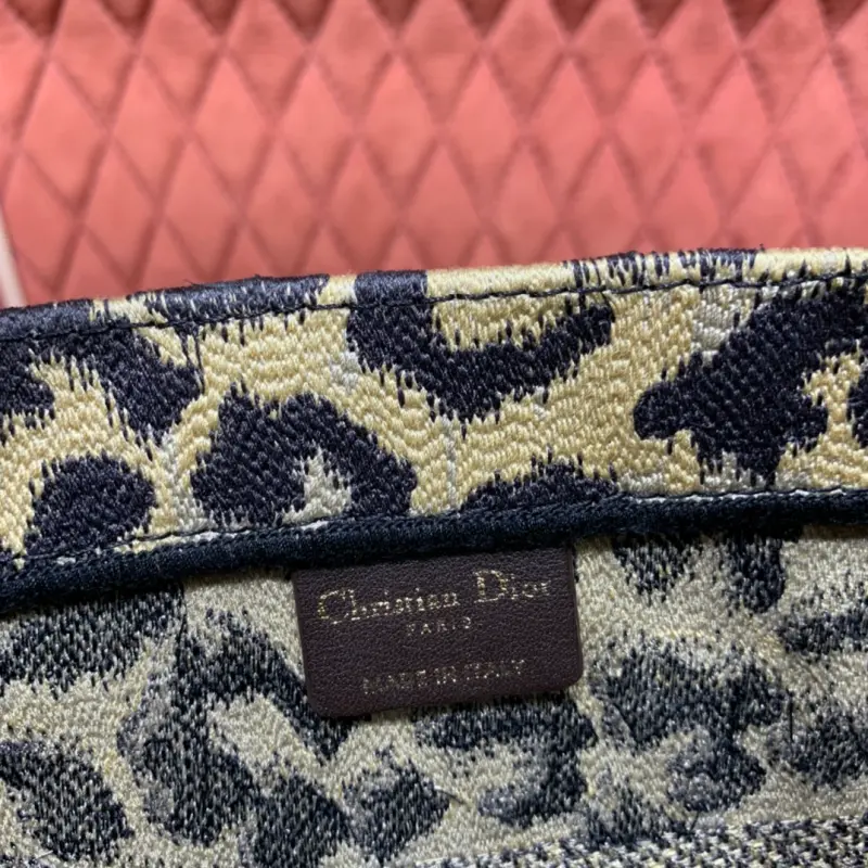 ML14 1 High Quality Bags - Image 8