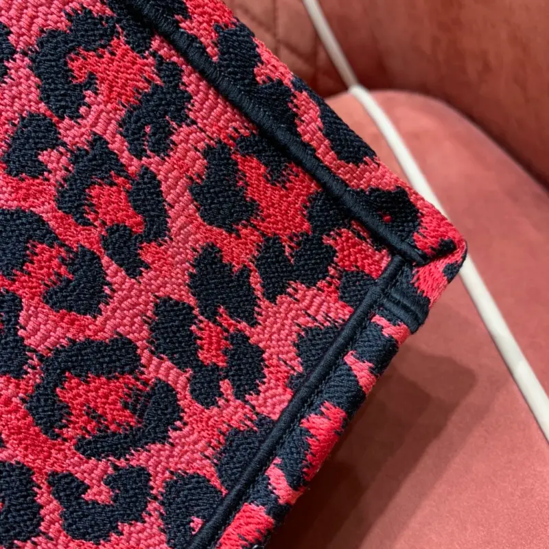 ML13 2 High Quality Bags - Image 9