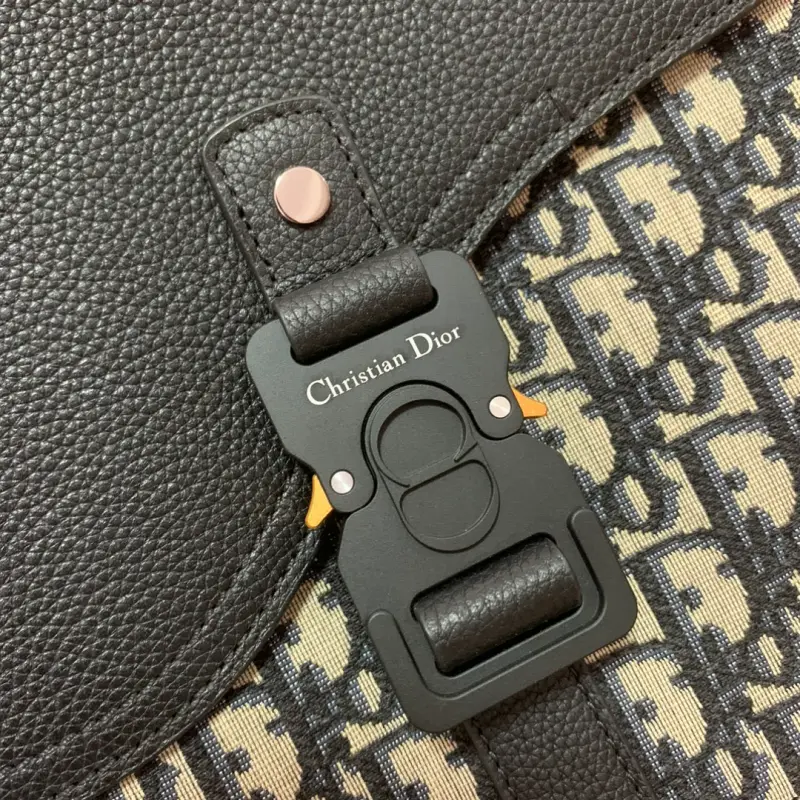 ML Saddle Messenger Bag 31cm High Quality Bags - Image 8