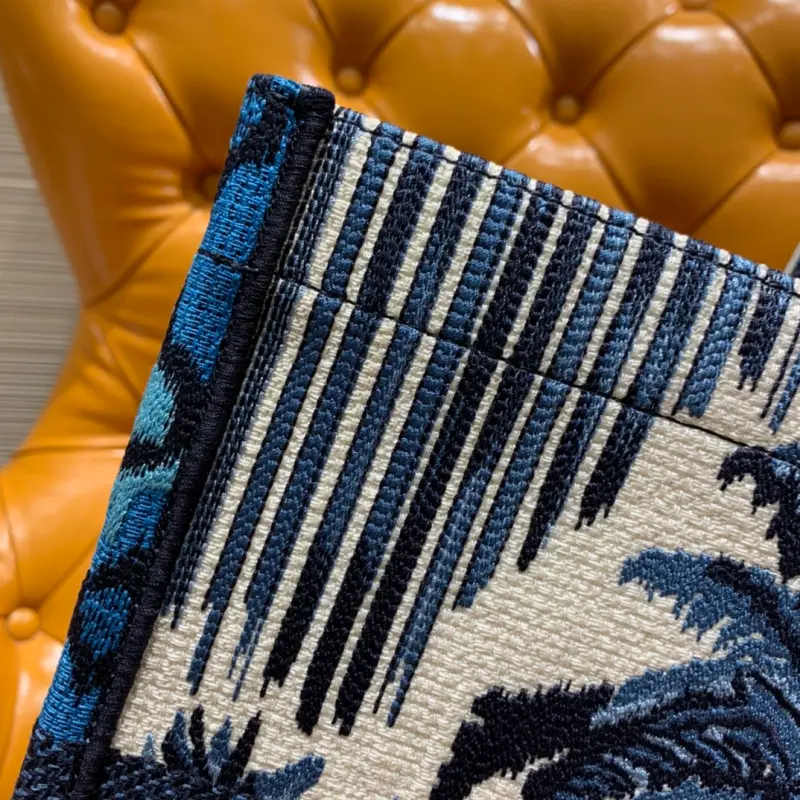 ML10 High Quality Bags - Image 9