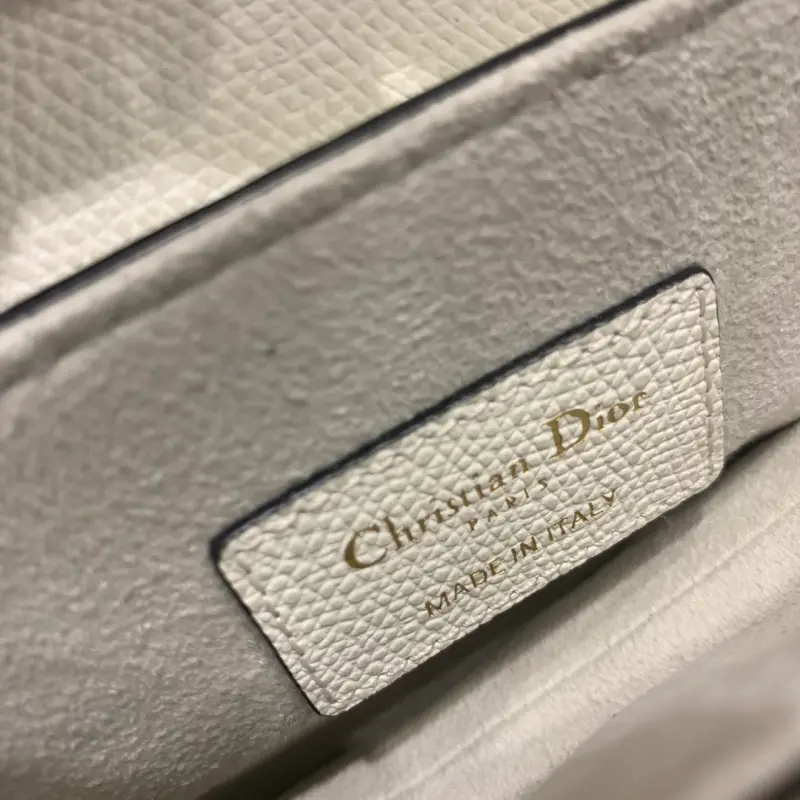 ML62 3 High Quality Bags - Image 8