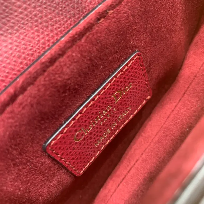 ML121 4 High Quality Bags - Image 9