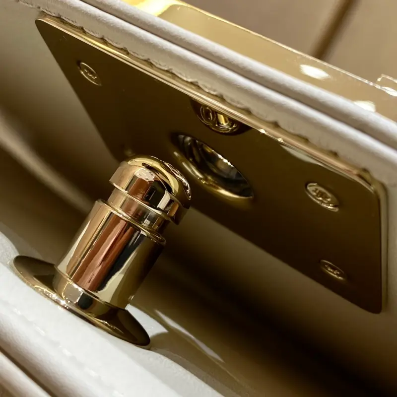 Leboy Trumpet 20cm Large V Leather Tire High Quality Bags - Image 8