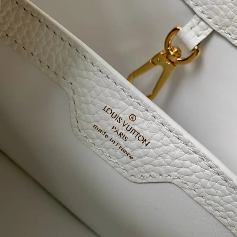 M20708 White with powder 31.5x20x11cm High Quality Bags - Image 9