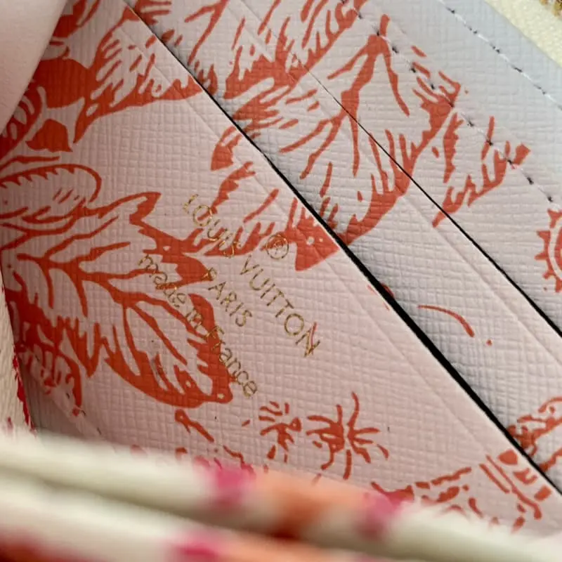 M83658 Red HH89 11x8.5x2cm High Quality Bags - Image 8