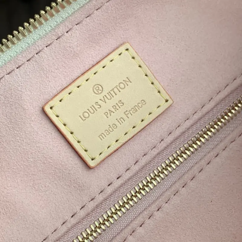 N00116 33x22x9cm High Quality Bags - Image 8