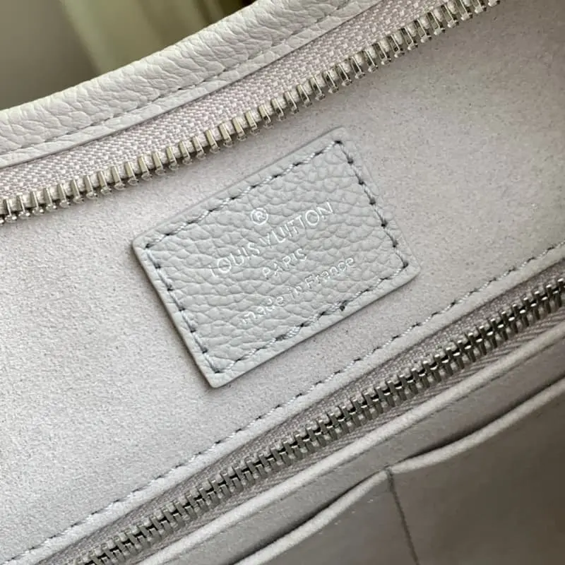 M46288 24x12x29.5cm High Quality Bags - Image 8