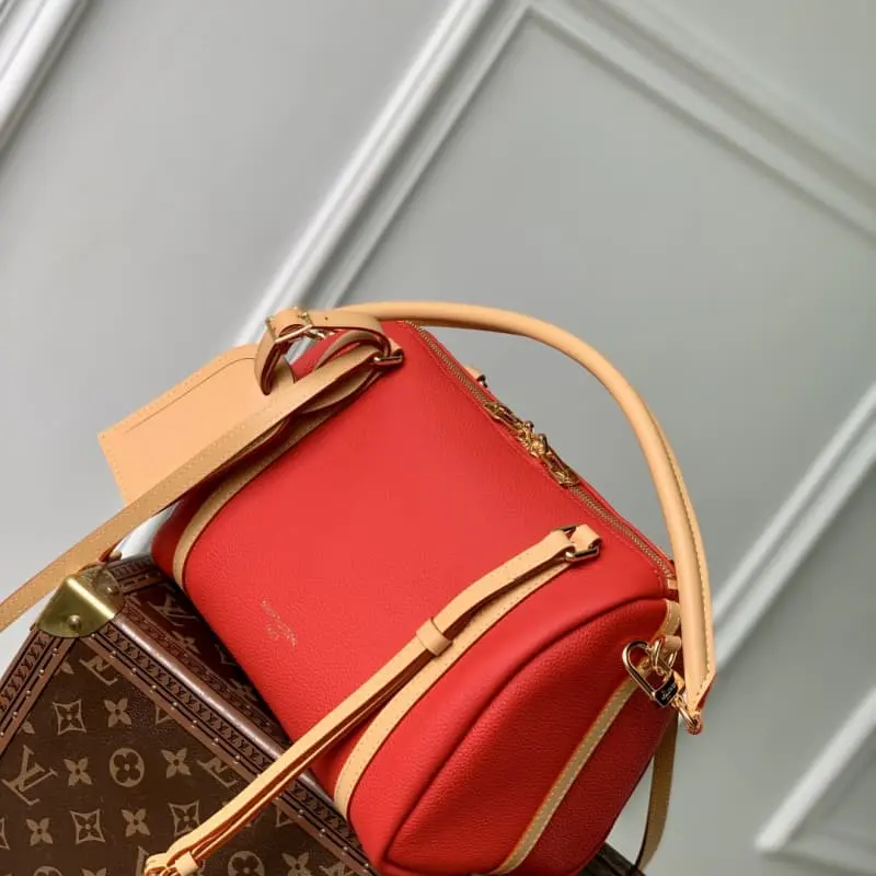 M13667 S1 25x15x18cm High Quality Bags - Image 10