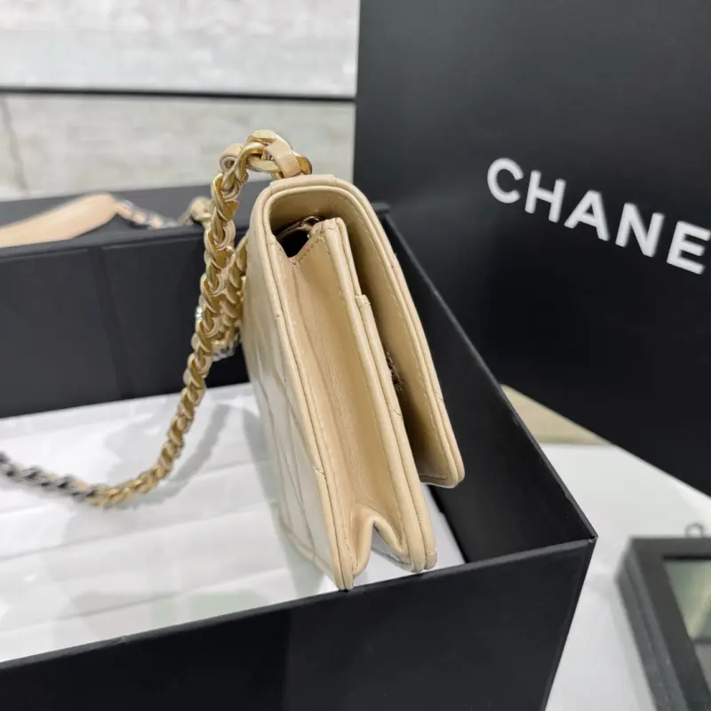 19Week CM 5 High Quality Bags - Image 3